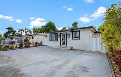 864 E 29th St, Hialeah, FL 33013