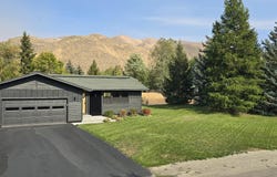 1210 Baldy View Dr, Hailey, ID 83333