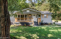 462 Island Ford Rd, Jacksboro, TN 37757