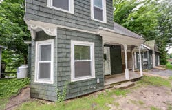 449 W. River Road, Hooksett, NH 03106