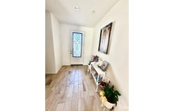 124 Swan, Delano, CA 93215