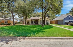 712 Thersa Drive, River Oaks, TX 76114