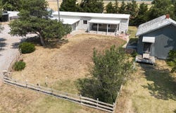 36 NW 100th St, Iuka, KS 67066