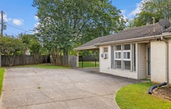2210 Finley Dr, Florence, AL 35630