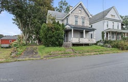 4 4th Street, Amsterdam, NY 12010