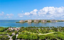 400 S Pointe Dr, Miami Beach, FL 33139