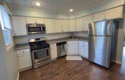 17335 W Maple Lane, Gurnee, IL 60031