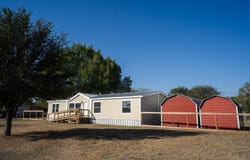 404 S Mill St, Flatonia, TX 78941