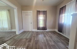 300 E Monroe Street, Jefferson, IA 50129
