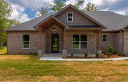 6748 N Detonti Rd, Bauxite, AR 72011