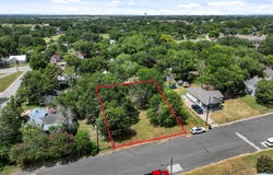 1015 Anderson St, Schulenburg, TX 78956