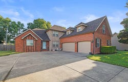 253 E Grace Street, Republic, MO 65738
