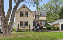 4 Hillcrest Street, Waterville, ME 04901