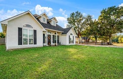 720 Daniel Street, Blossom, TX 75416