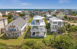 1215 N New River Drive, Surf City, NC 28445