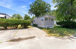 3 Lane 7, Coventry, RI 02816