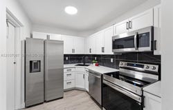 3105 Oakland Shores Dr, Oakland Park, FL 33309