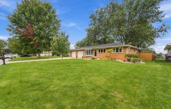 4211 Crestview Drive, Cedar Falls, IA 50613