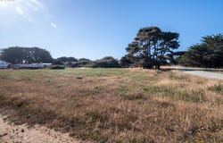 13th Ct SW, Bandon, OR 97411