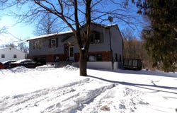 16 Baldwin Dr, Wappingers Falls, NY 12590