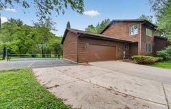 5 Wood Crest Court, Madison, WI 53705