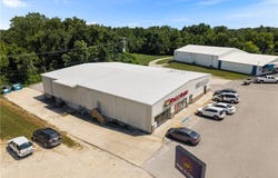 1812 Bus US-54, Eldon, MO 65026