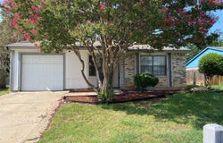 3824 Longmeadow Way, Fort Worth, TX 76133