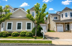 41 Topside Lane, Staten Island, NY 10309
