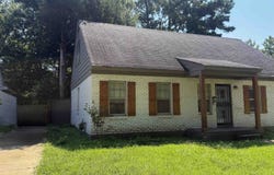 1862 S DEARING Rd, Memphis, TN 38117