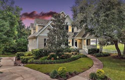 580 W 10TH Avenue, MOUNT DORA, FL 32757