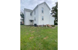 915 Main St, Derry Twp, PA 15650
