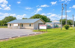 2501 Colorado St, Lockhart, TX 78644