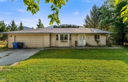 355 Cheslock Road, Grants Pass, OR 97527