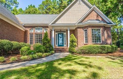 725 Lake Forest Drive E, Pinehurst, NC 28374