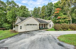 27 SERENITY Lane, BROGUE, PA 17309