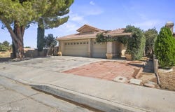 733 E Avenue J12, Lancaster, CA 93535