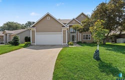 246 Levee Trl, Dakota Dunes, SD 57049