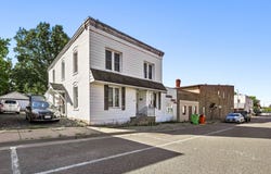 110 E 4th Avenue, Stanley, WI 54768