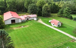 9623 Earhart Road, South Lyon, MI 48178