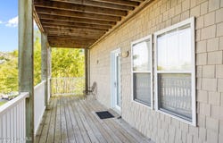 200 Lighthouse Lane, Cedar Point, NC 28584