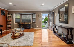 26 Kathleen Drive E, Syosset, NY 11791