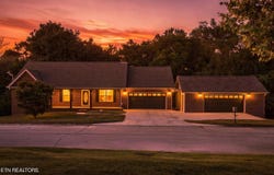 1737 Sharp Drive, Lenoir City, TN 37771