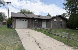 222 NW 11th St, Dimmitt, TX 79027