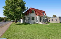 3617 2nd Ave W, Hibbing, MN 55746