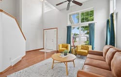 235 N 18th Ave, Hiawatha, IA 52233