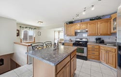 329 E Myrick Avenue, Addison, IL 60101