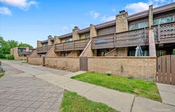 509 Kenneth Circle, Elgin, IL 60120