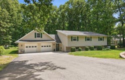 209 Manor Lane E, Lehighton, PA 18235