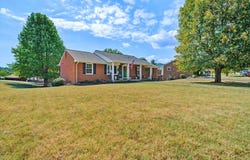 2200 Gloria Dr, Salem, VA 24153