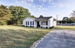 6821 Michael Lane, Hayes, VA 23072